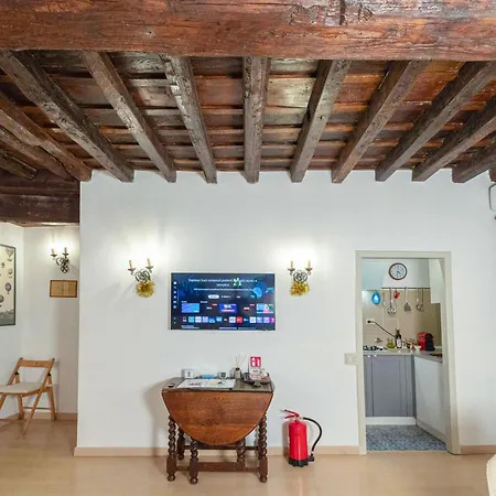 Casa Mirella Near Piazza Navona, Rooftop Views